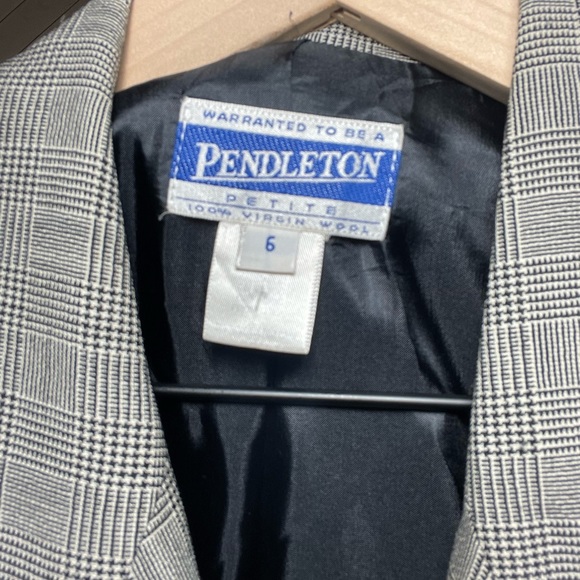 Vintage Pendleton 100% virgin wool plaid blazer size 6 petite - Picture 5 of 8